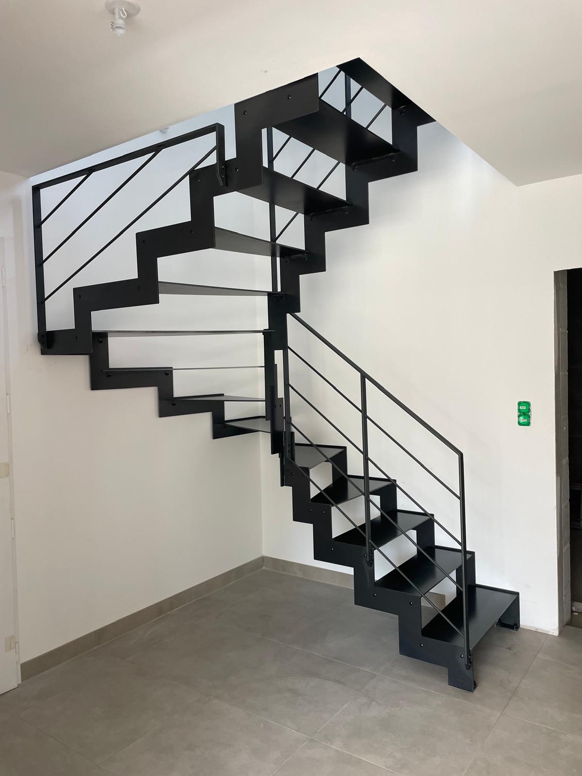 Escalier 2/4 tournant