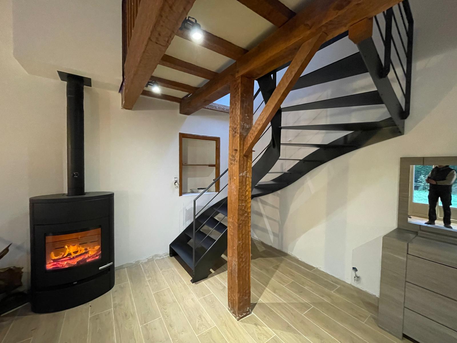 Escalier deux quarts tournant acier sur mesure — Klatem