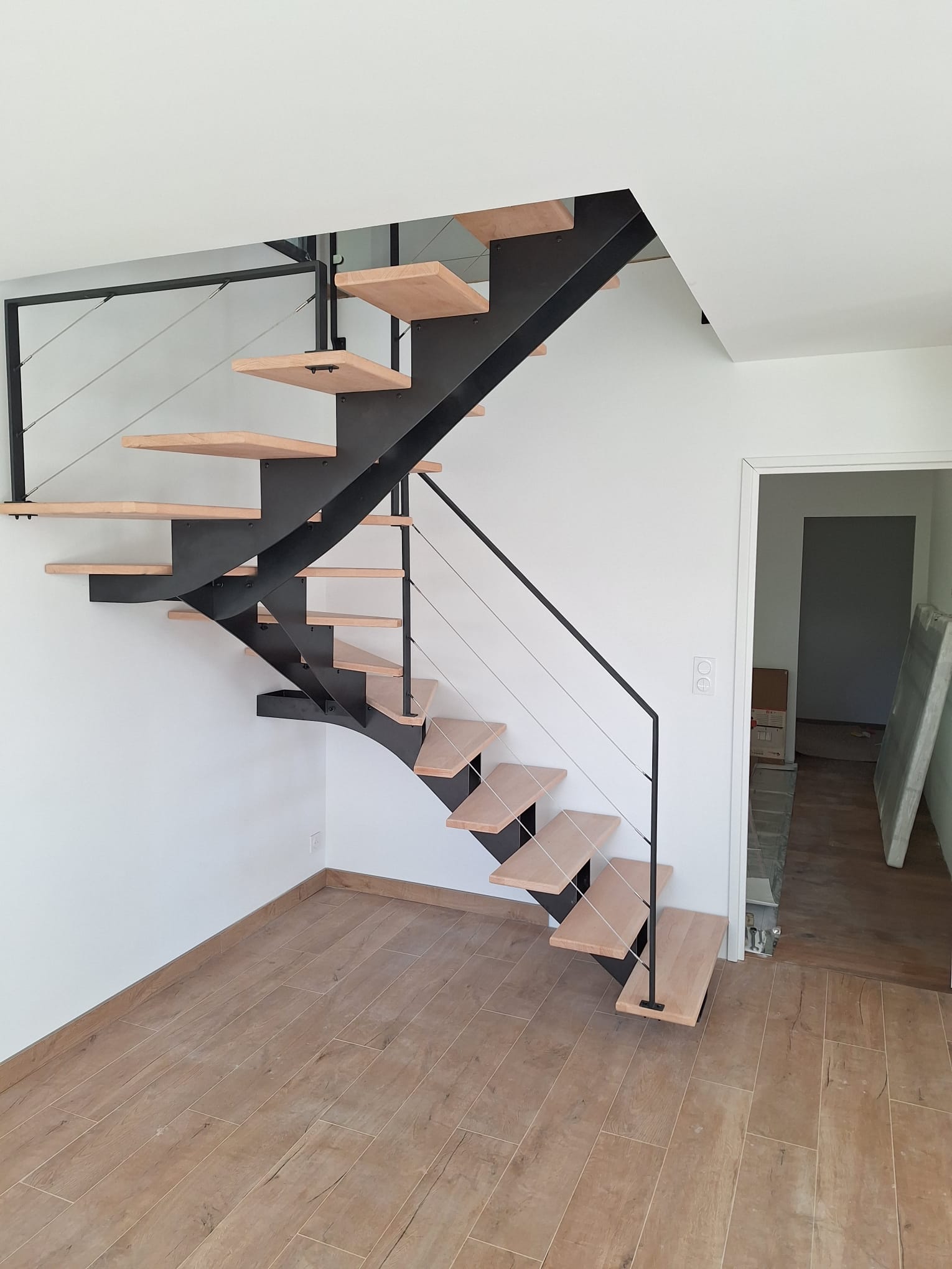 Escalier deux quarts tournant métal et bois — Klatem