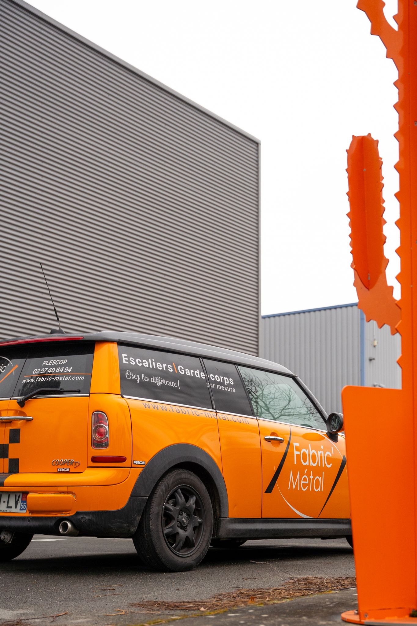 Véhicule Fabric Métal — intervention escalier Morbihan